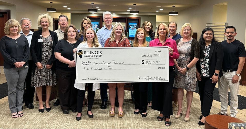 Illinois Bank & Trust donation to Breast Health program